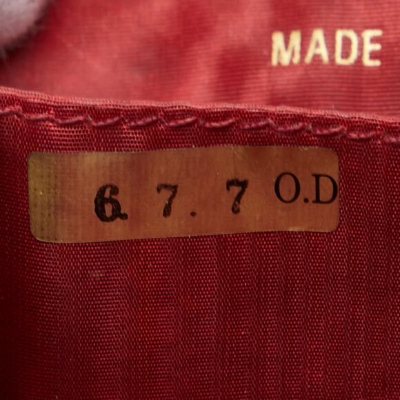 CHANEL Red Caviar Leather Logo Wallet - Picture 9 of 11